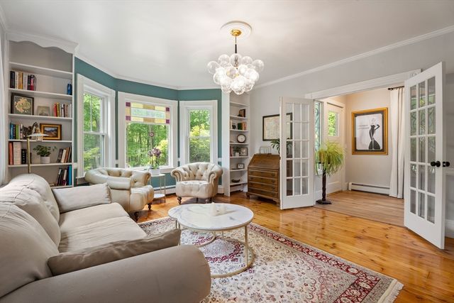31 Pine Street, Andover, MA 01810