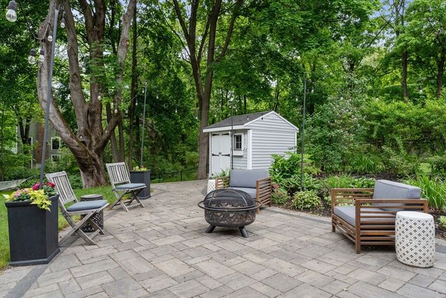 31 Pine Street, Andover, MA 01810