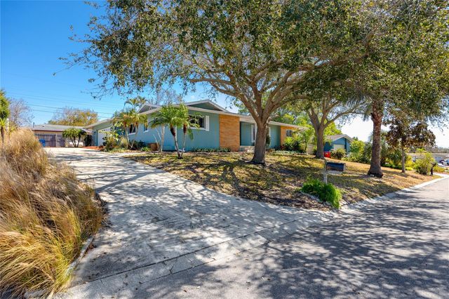 1531 HILL DRIVE, Largo, FL 33770