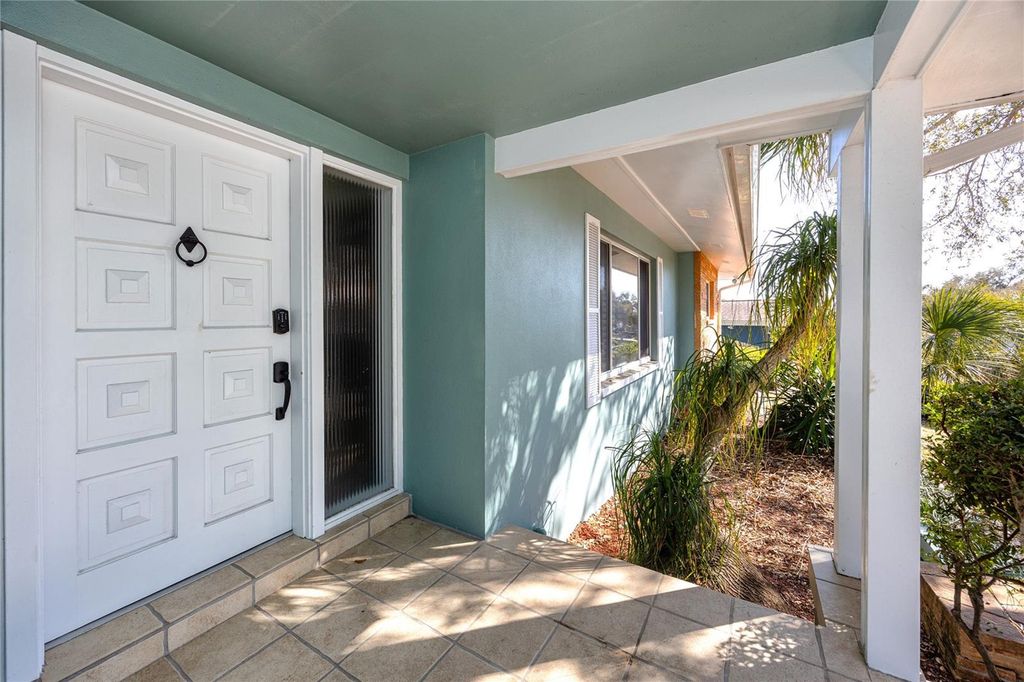 Image 13 of property listing at 1531 HILL DRIVE, Largo, FL 33770