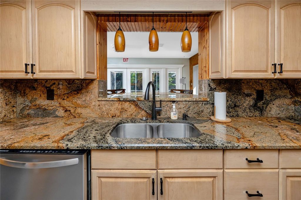 Image 22 of property listing at 1531 HILL DRIVE, Largo, FL 33770