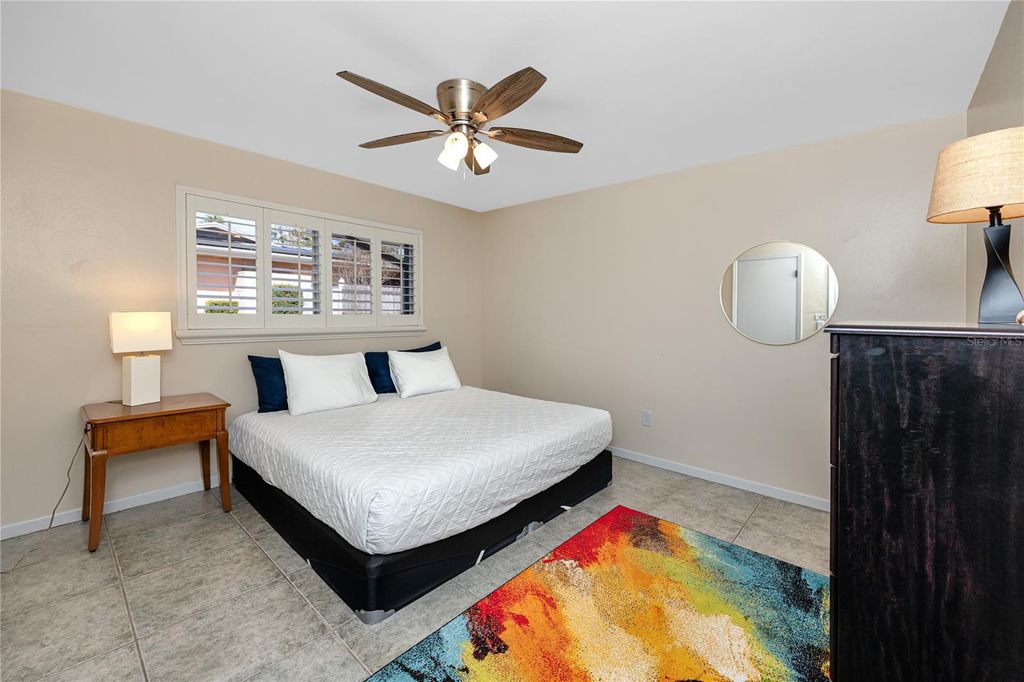 Image 34 of property listing at 1531 HILL DRIVE, Largo, FL 33770