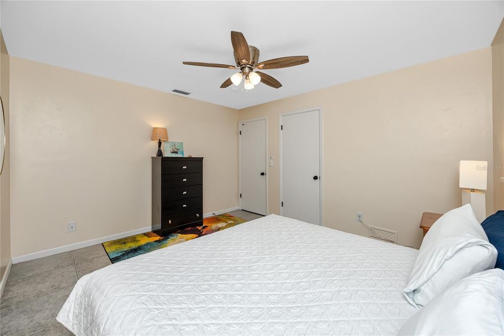 Image 35 of property listing at 1531 HILL DRIVE, Largo, FL 33770