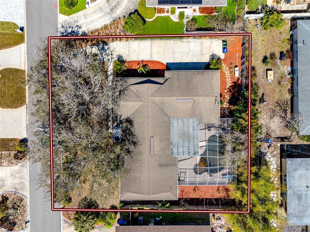 Image 50 of property listing at 1531 HILL DRIVE, Largo, FL 33770