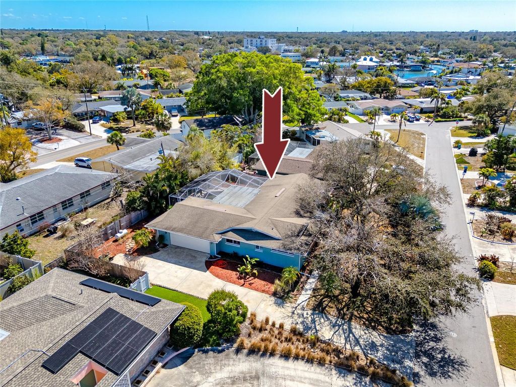 Image 51 of property listing at 1531 HILL DRIVE, Largo, FL 33770