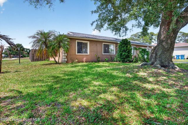 959 Sablon Street SE, Palm Bay, FL 32909