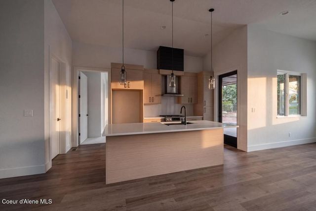 11005 E 36TH DR, Spokane Valley, WA 99206