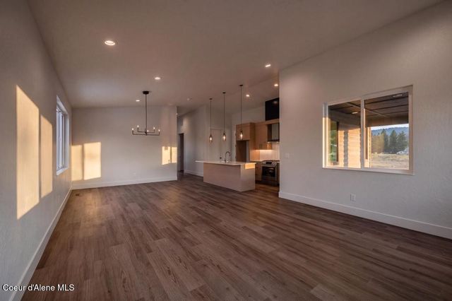 11005 E 36TH DR, Spokane Valley, WA 99206