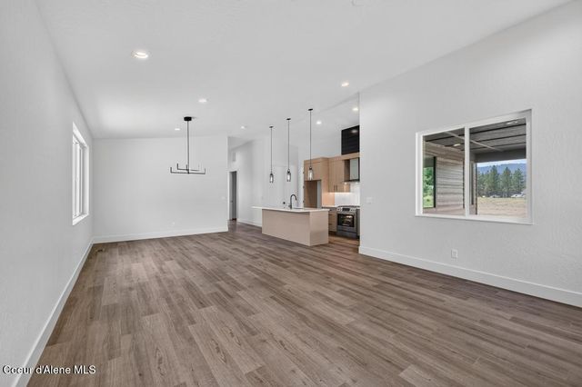 11005 E 36TH DR, Spokane Valley, WA 99206