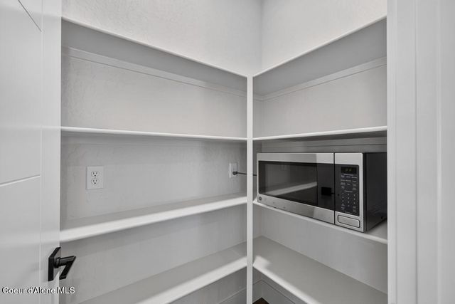 11005 E 36TH DR, Spokane Valley, WA 99206