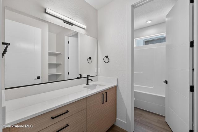 11005 E 36TH DR, Spokane Valley, WA 99206