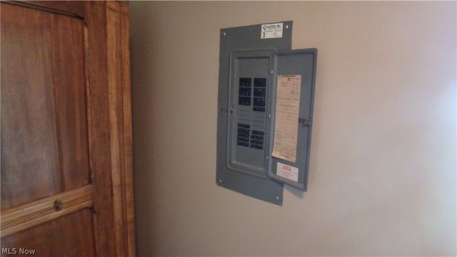 2075 Substation Road, Brunswick Hills, OH 44212