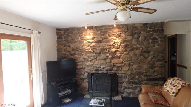 2075 Substation Road, Brunswick Hills, OH 44212