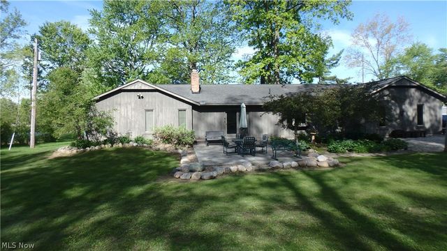 2075 Substation Road, Brunswick Hills, OH 44212
