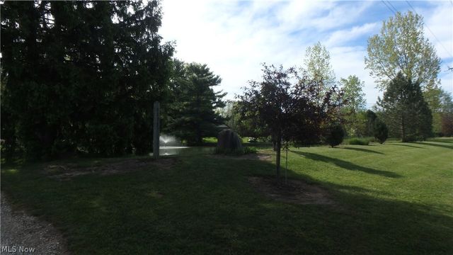 2075 Substation Road, Brunswick Hills, OH 44212