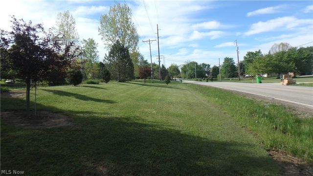 2075 Substation Road, Brunswick Hills, OH 44212