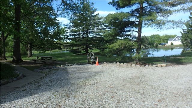 2075 Substation Road, Brunswick Hills, OH 44212