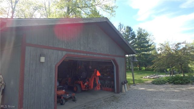 2075 Substation Road, Brunswick Hills, OH 44212