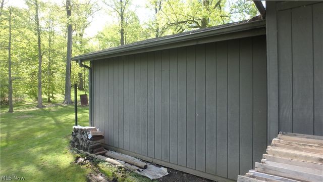 2075 Substation Road, Brunswick Hills, OH 44212