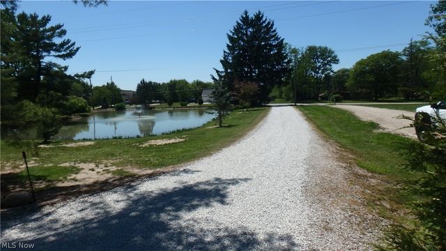 2075 Substation Road, Brunswick Hills, OH 44212