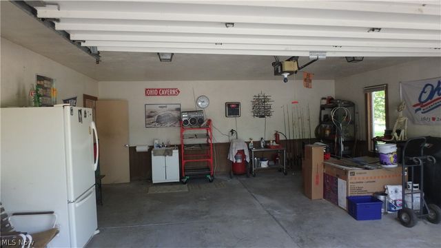 2075 Substation Road, Brunswick Hills, OH 44212