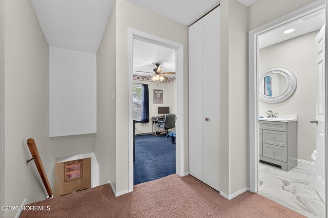 20 Oak Lane, Eatontown, NJ 07724