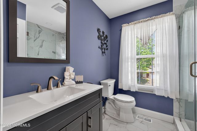 20 Oak Lane, Eatontown, NJ 07724