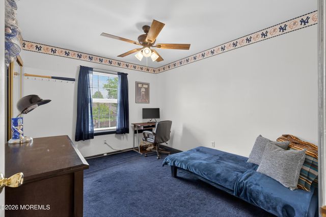 20 Oak Lane, Eatontown, NJ 07724