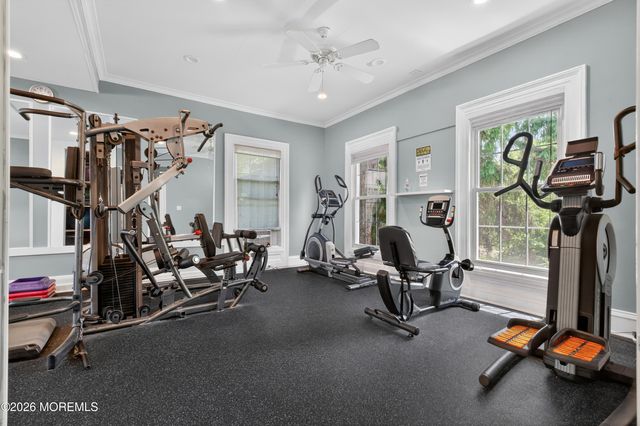 20 Oak Lane, Eatontown, NJ 07724
