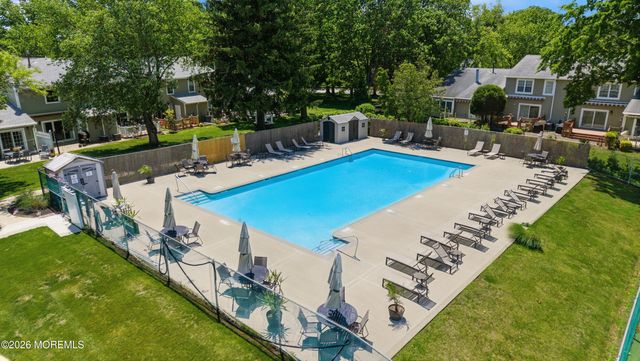 20 Oak Lane, Eatontown, NJ 07724