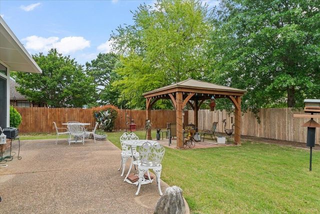 1320 WOLF LAIR DR, Collierville, TN 38017