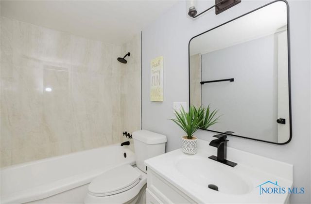 6024 322nd Street, Toledo, OH 43611