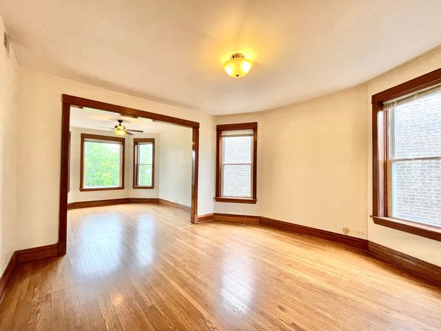 3319 W Pierce Avenue 3, Chicago, IL 60651