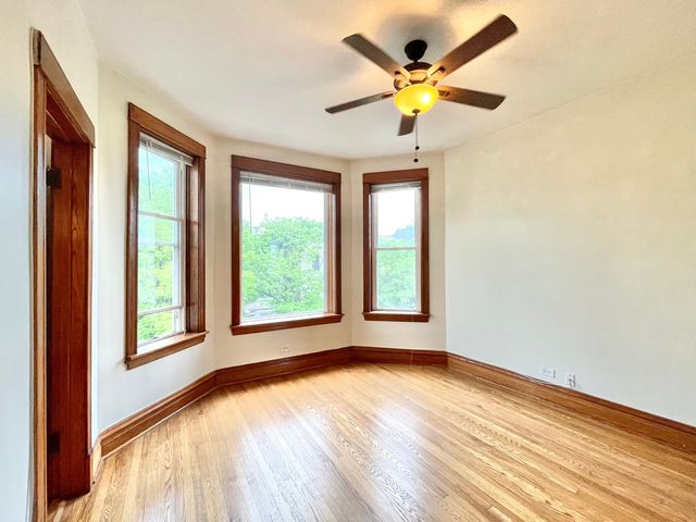3319 W Pierce Avenue 3, Chicago, IL 60651