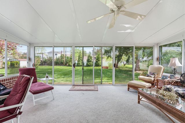 226 SILVESTRI DR, Hatboro, PA 19040