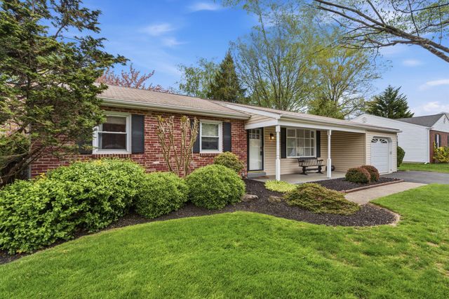 226 SILVESTRI DR, Hatboro, PA 19040