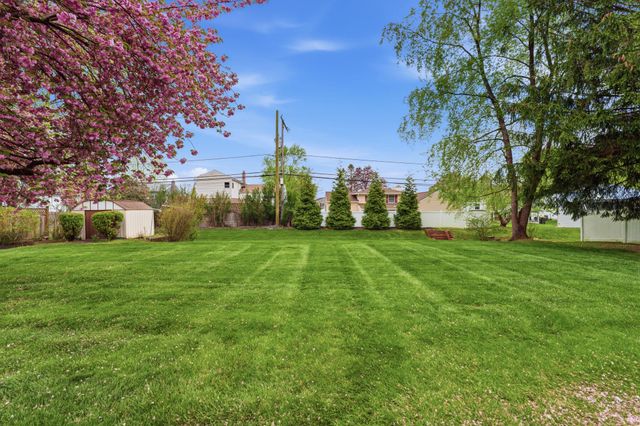 226 SILVESTRI DR, Hatboro, PA 19040