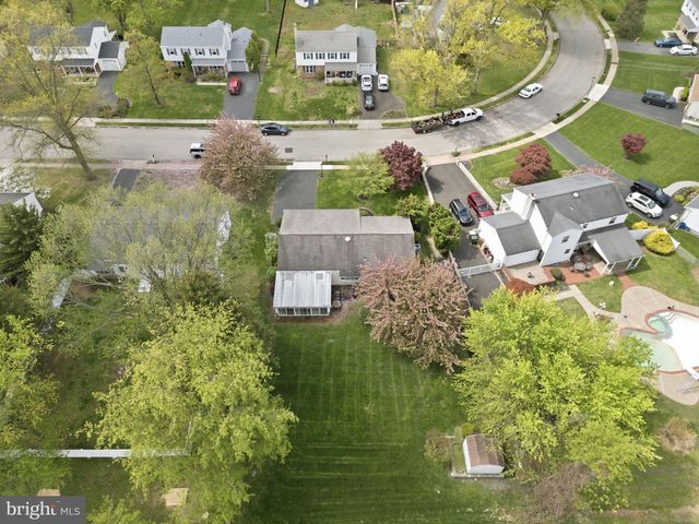 226 SILVESTRI DR, Hatboro, PA 19040