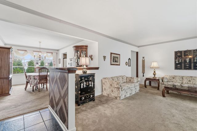 226 SILVESTRI DR, Hatboro, PA 19040