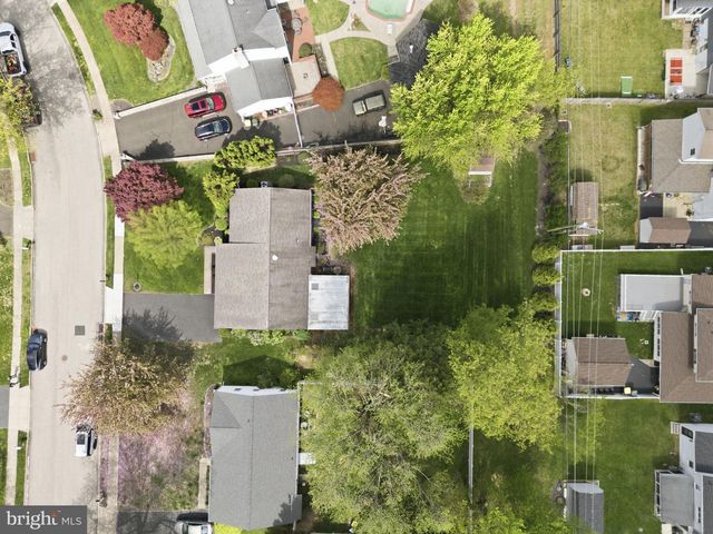 226 SILVESTRI DR, Hatboro, PA 19040