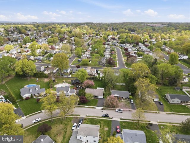 226 SILVESTRI DR, Hatboro, PA 19040