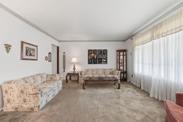 226 SILVESTRI DR, Hatboro, PA 19040