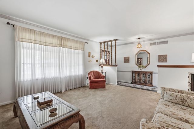 226 SILVESTRI DR, Hatboro, PA 19040