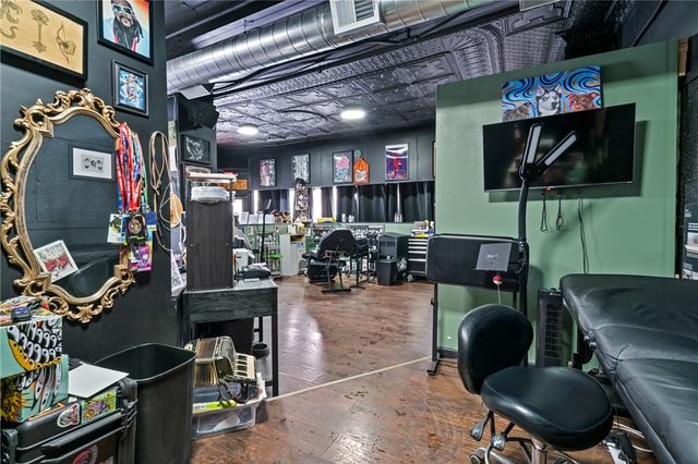 100 Brownsville, Pittsburgh, PA 15210