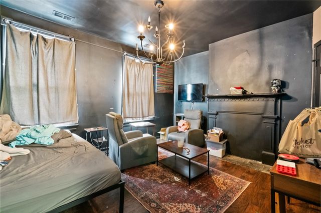 100 Brownsville, Pittsburgh, PA 15210