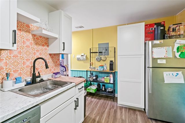 100 Brownsville, Pittsburgh, PA 15210
