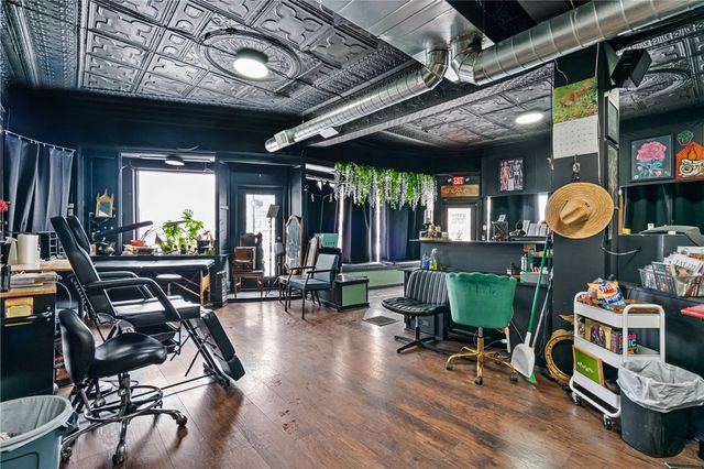 100 Brownsville, Pittsburgh, PA 15210