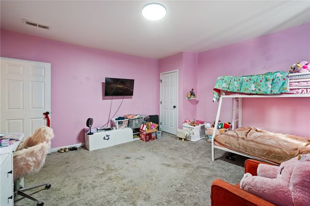 100 Brownsville, Pittsburgh, PA 15210