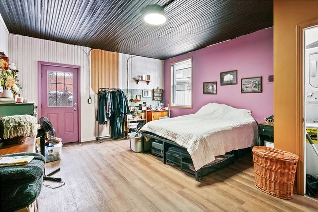 100 Brownsville, Pittsburgh, PA 15210