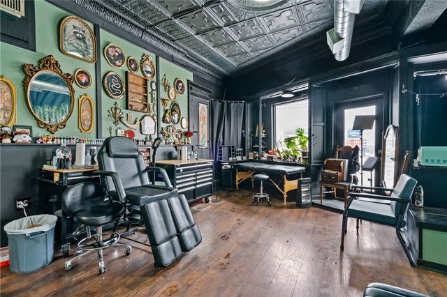 100 Brownsville, Pittsburgh, PA 15210